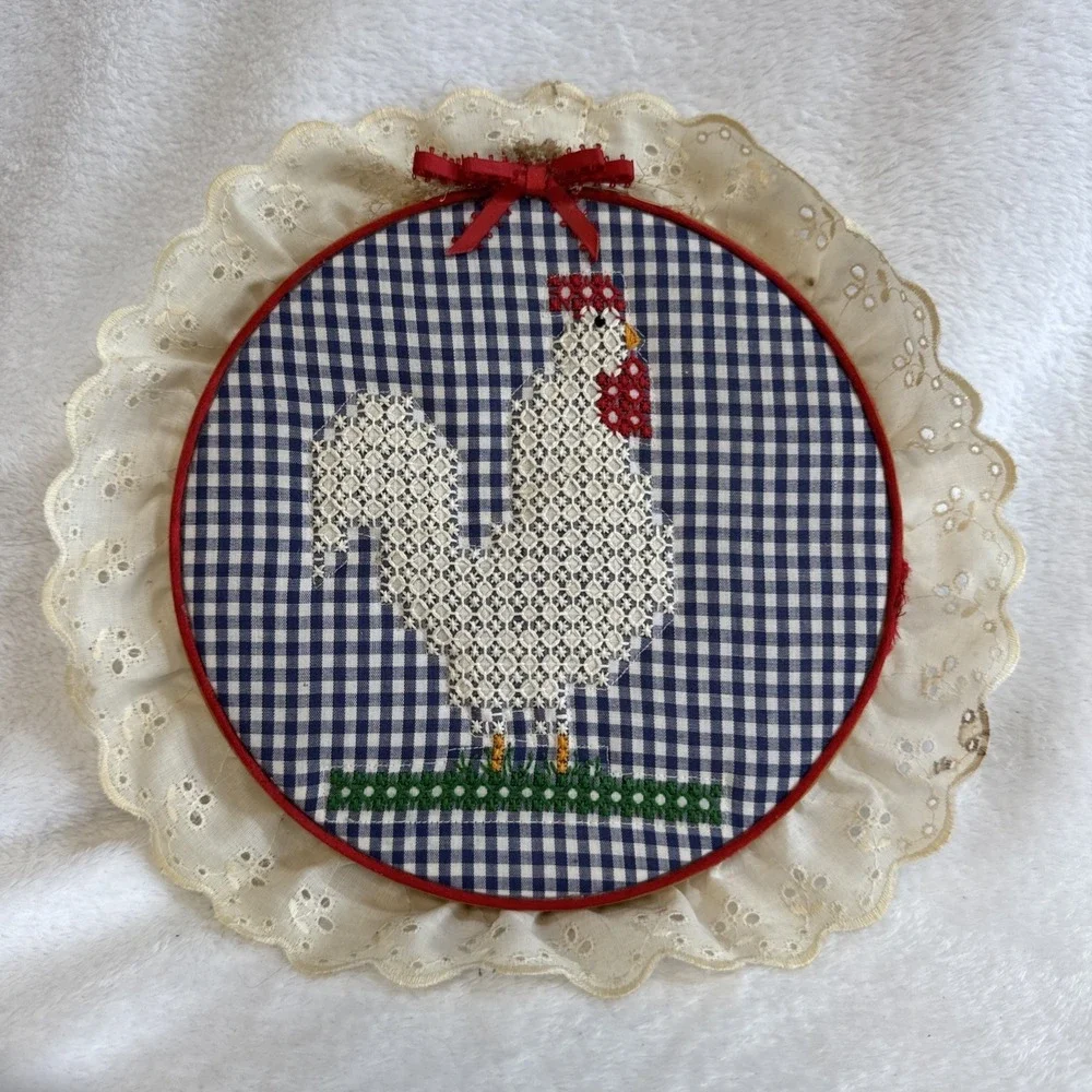 Vintage Rooster Embroidery Hoop Wall Art Blue Gingham‎ Eyelet Lace Trim 10